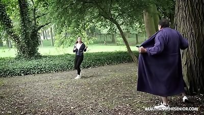 Creeper showcases youthful hot runner! She stop and ravages the older dude!